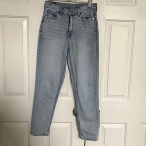 American Eagle Light Wash Mom Jeans
